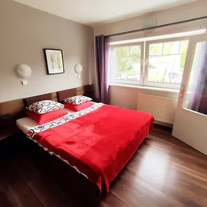 Cozy Gardens In Апартаменты Прага